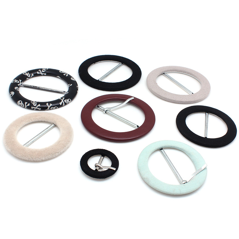 Che cos'è una fibbia rivestita in tessuto e perché è la scelta definitiva per progetti di moda e artigianato di alta qualità